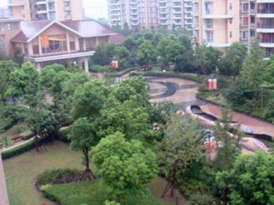 天山河畔花园二次装修拆除